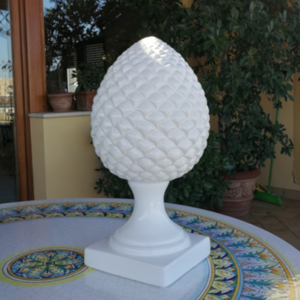 Pigna in ceramica h 40 cm. Bianco